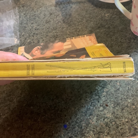 1940 Gone with the Wind Motion Picture Edition with 1949 newspapers clippings - Picture 6 of 6